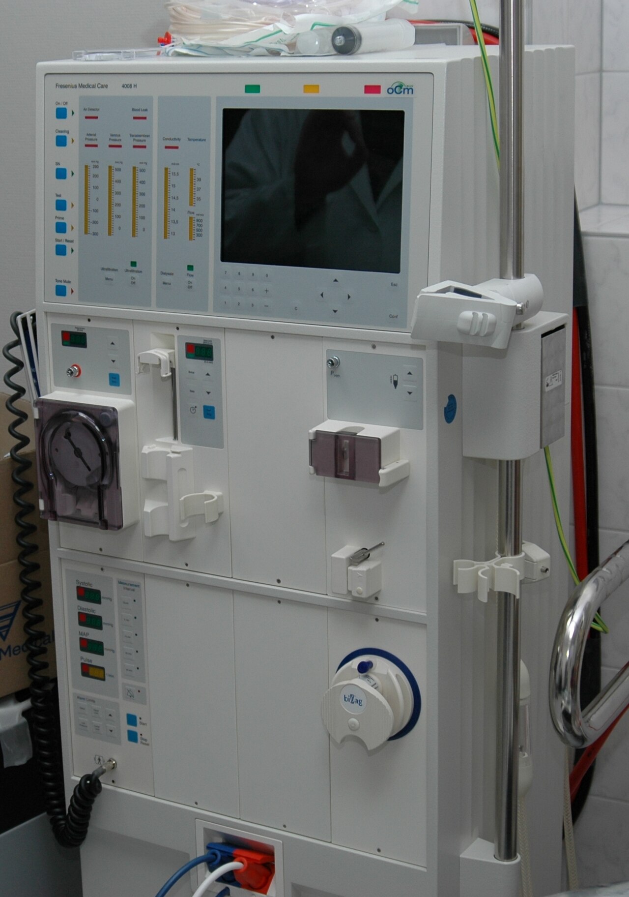 Hemodialysis machine