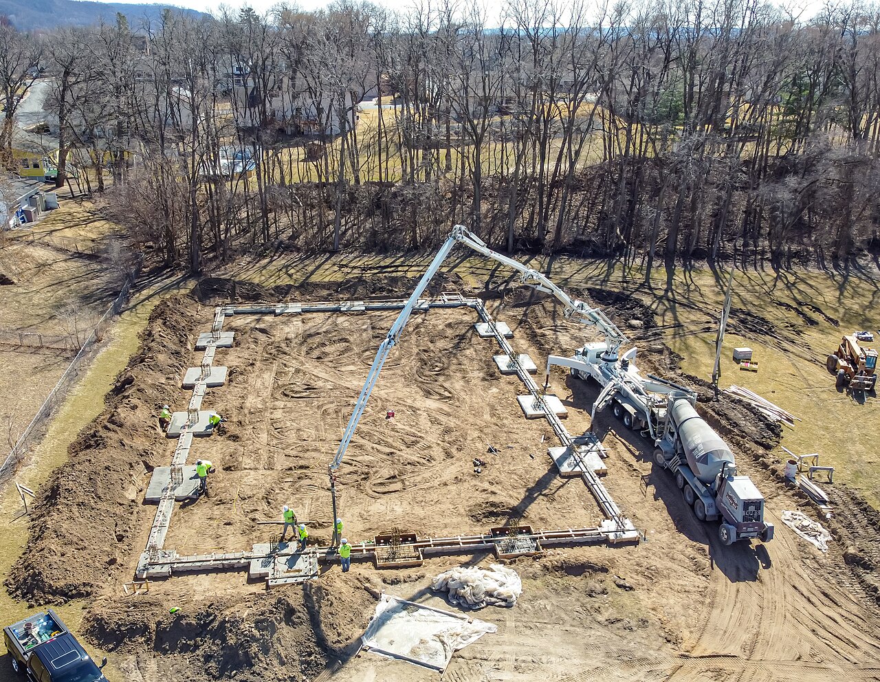 Concrete pump