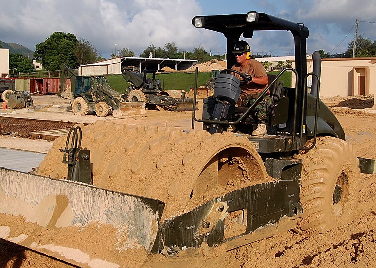 Road roller
