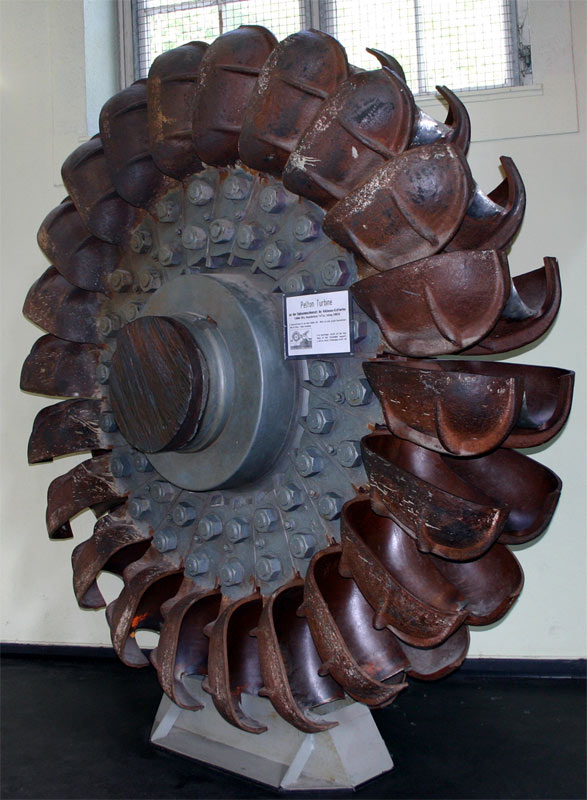 Pelton wheel
