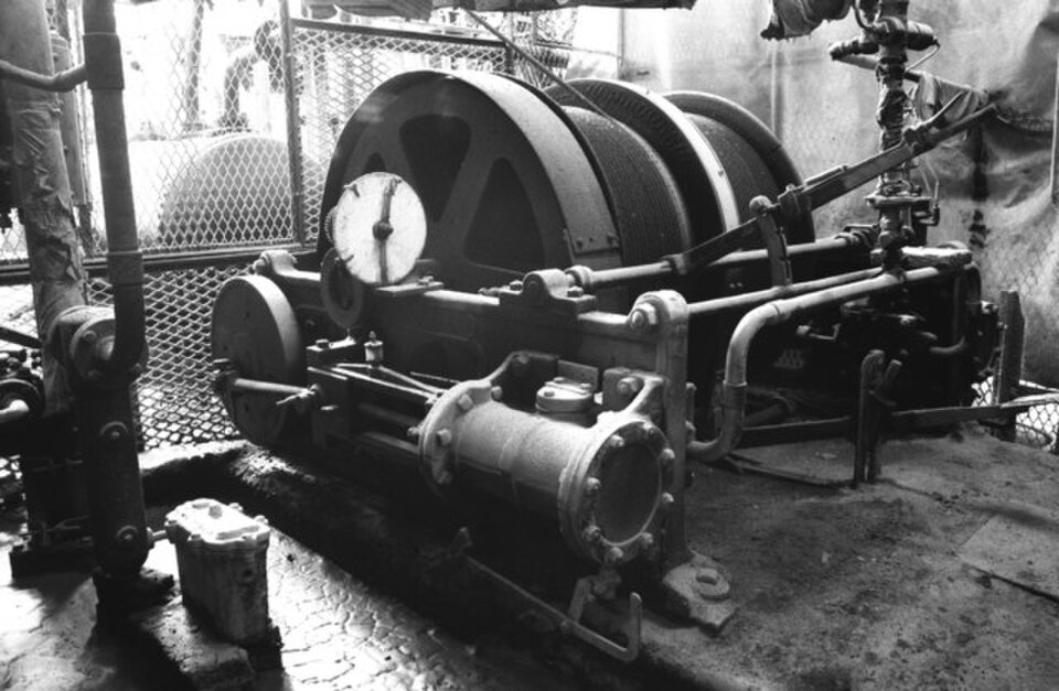 Mine winding engine