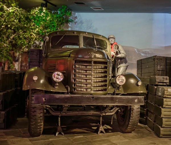 Jiefang CA10 truck
