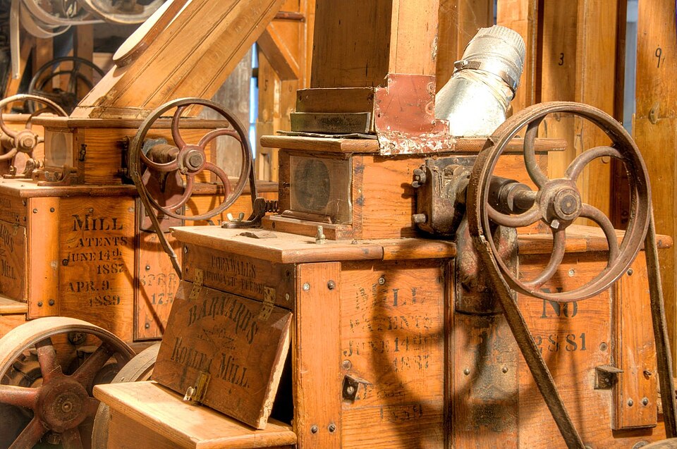 Roller mill