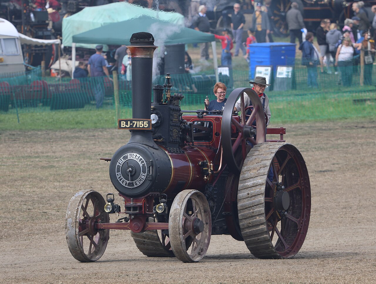 Traction engine