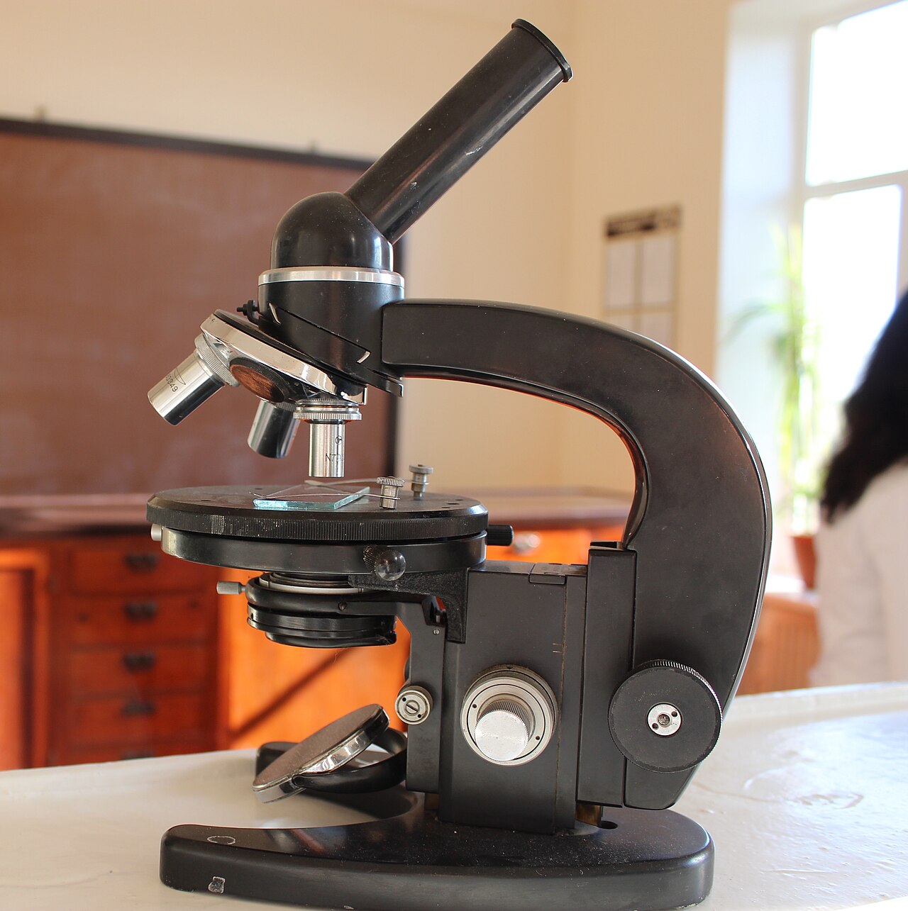 Microscope