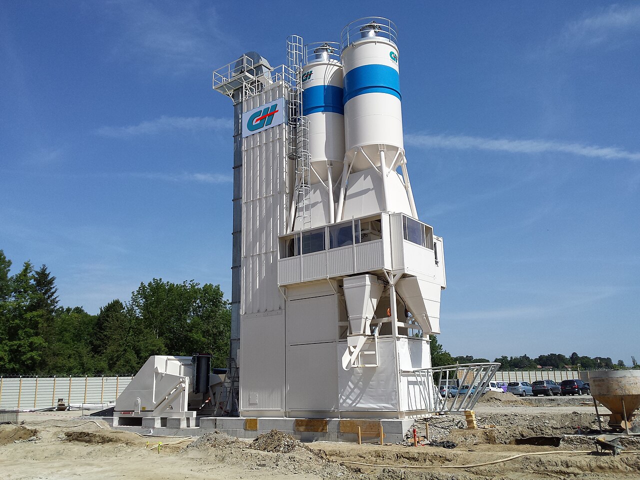 Concrete mixer