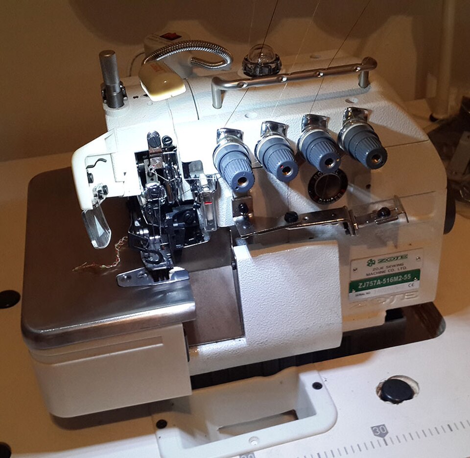 Overlock sewing machine
